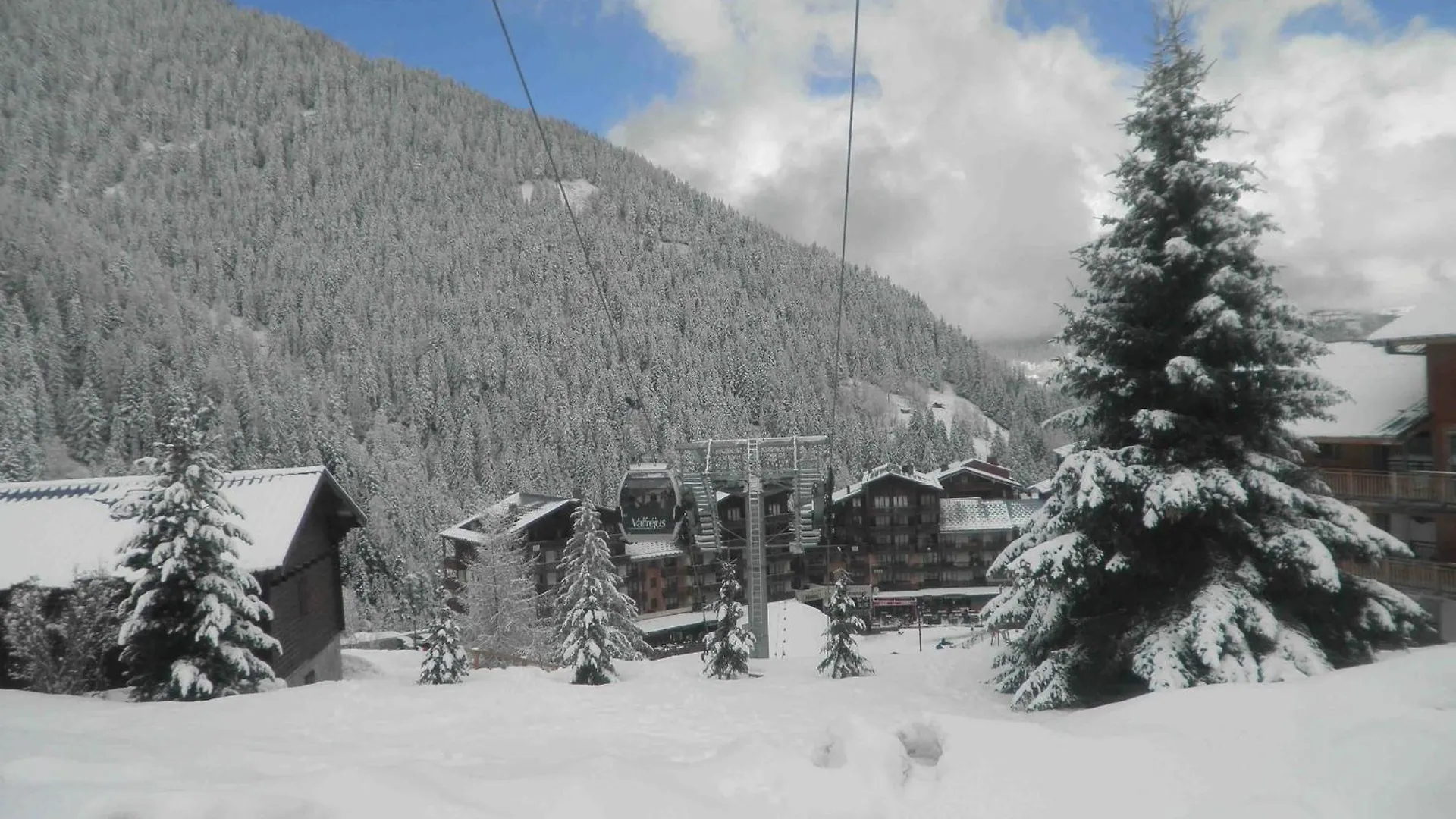 Appartement Familial A Valfrejus, Proche Des Pistes Et Commerces, Balcon Sud, Tout Equipe, 6 Couchages - Fr-1-561-13 France